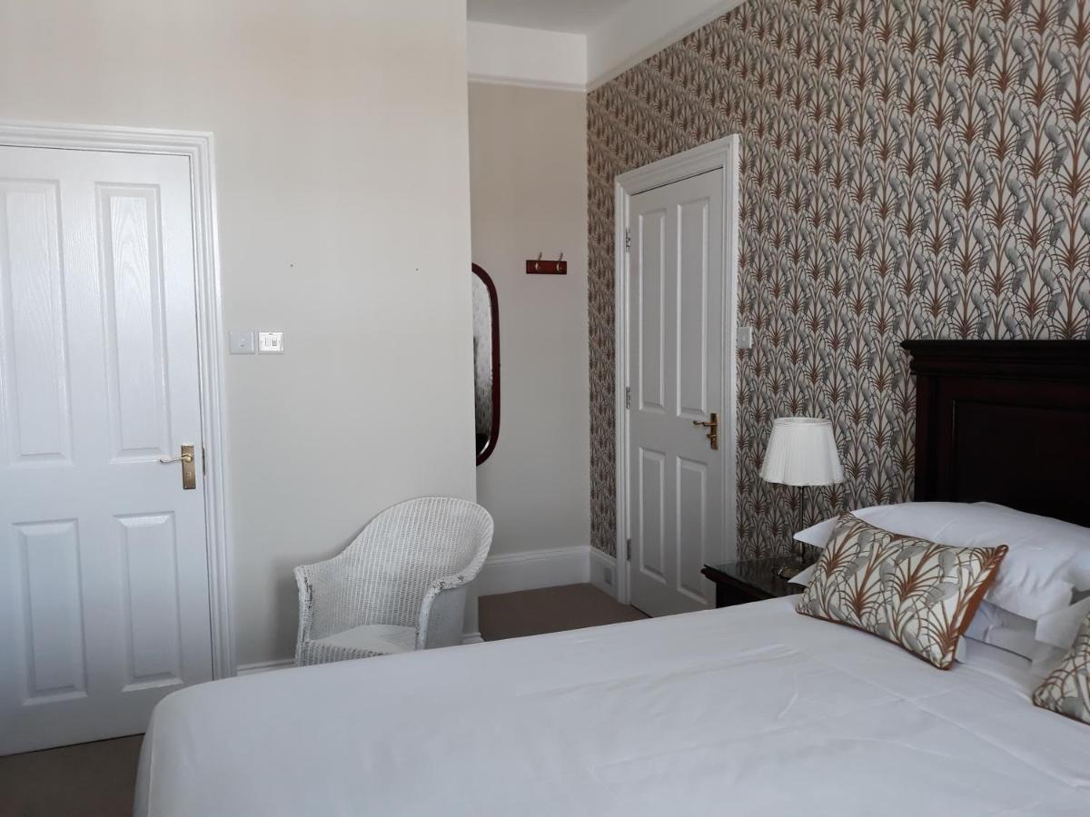 Breakers Bed And Breakfast Истбурн Экстерьер фото
