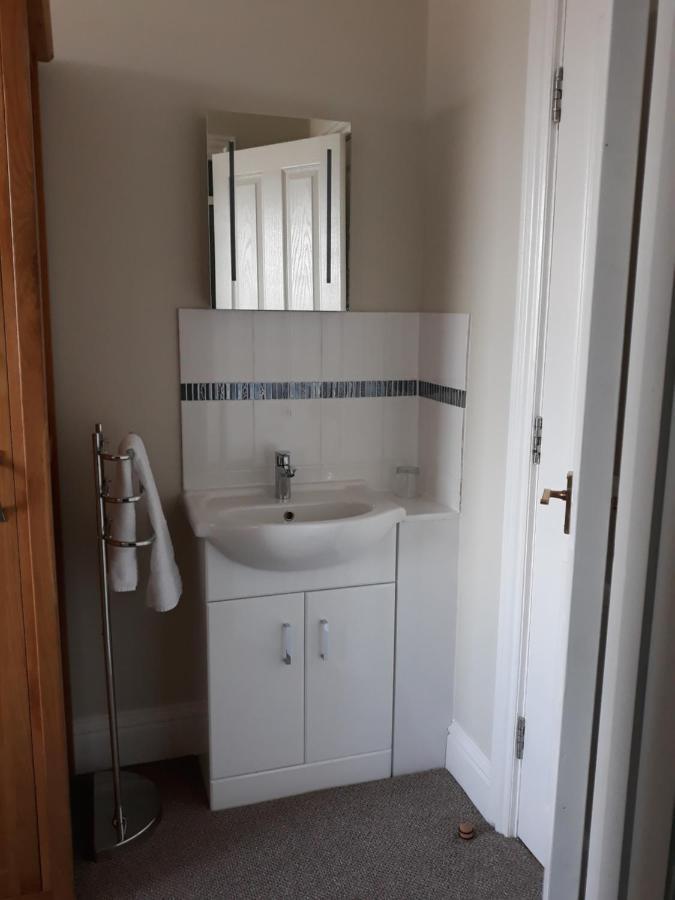 Breakers Bed And Breakfast Истбурн Экстерьер фото