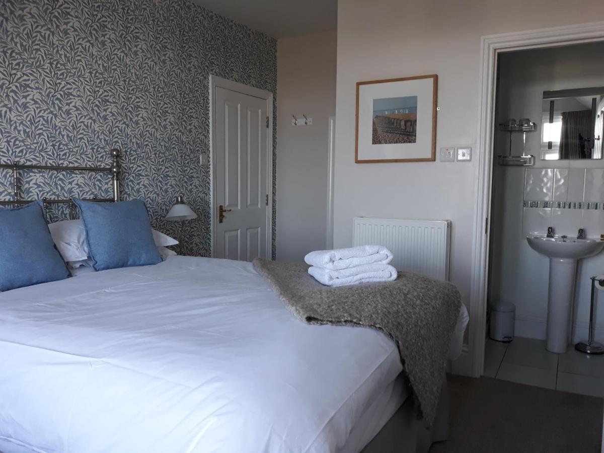 Breakers Bed And Breakfast Истбурн Экстерьер фото