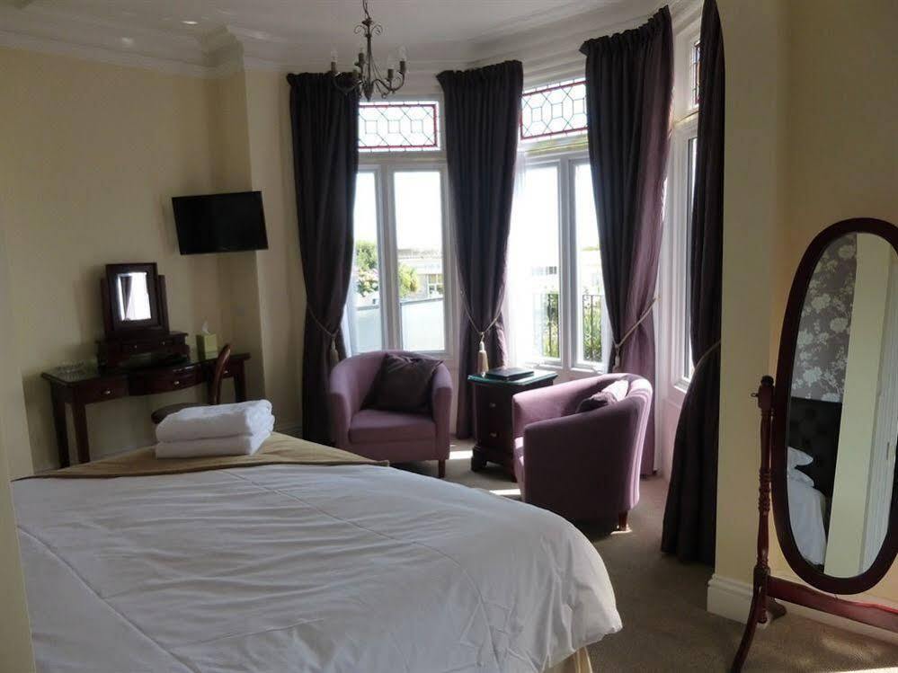 Breakers Bed And Breakfast Истбурн Экстерьер фото