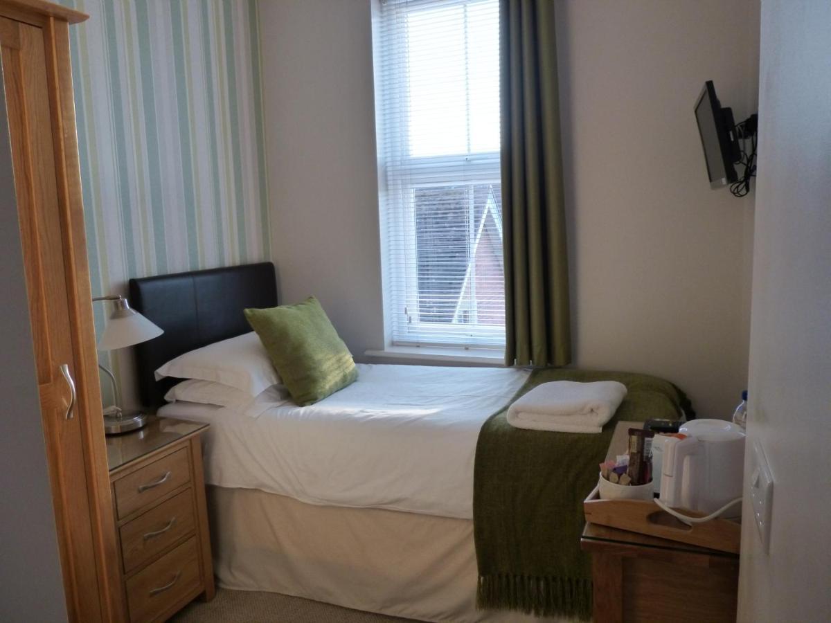 Breakers Bed And Breakfast Истбурн Экстерьер фото